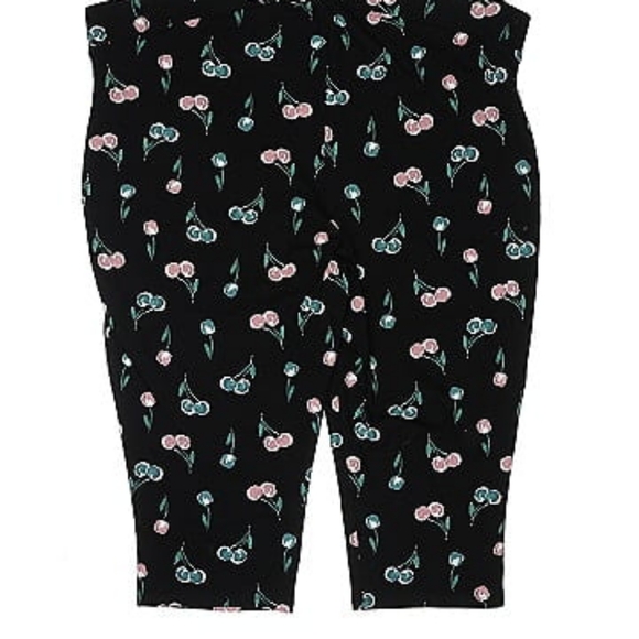 Torrid size 4 Capri pants - Picture 2 of 2